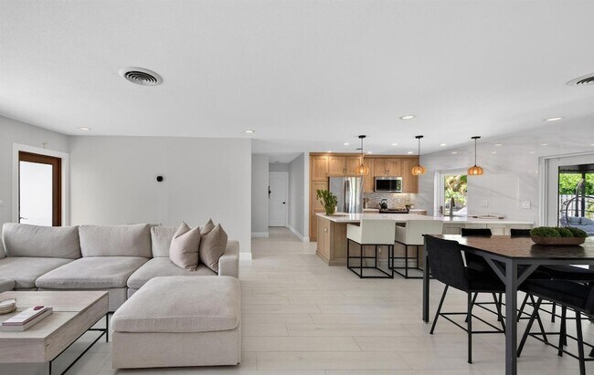 Foto del edificio - 4800 NE 15th Terrace