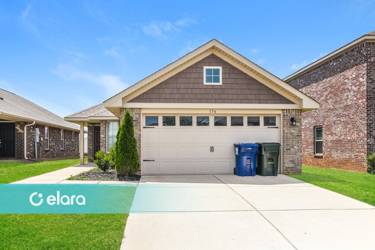Foto principal - 136 PITTS GRIFFIN DR