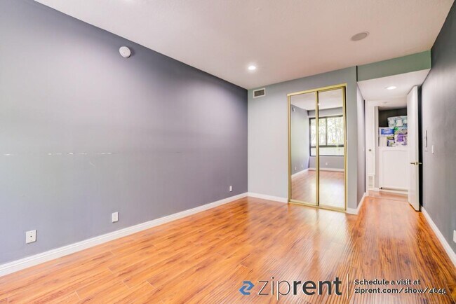 Foto del edificio - 4477 Wilshire Blvd