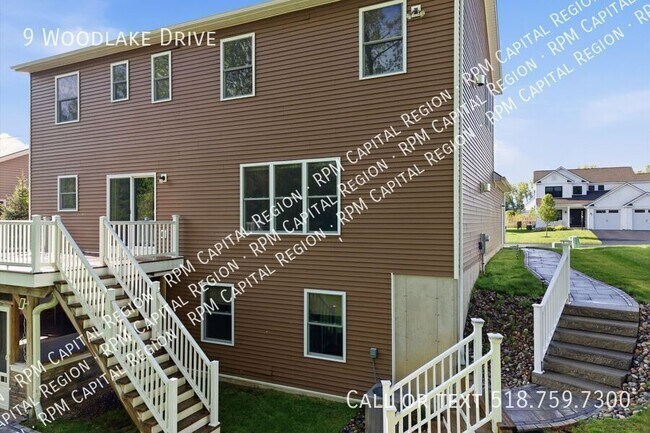 Foto del edificio - 9 Woodlake Dr