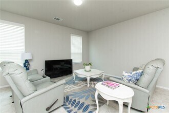 Building Photo - 220 Blue Agate Ct