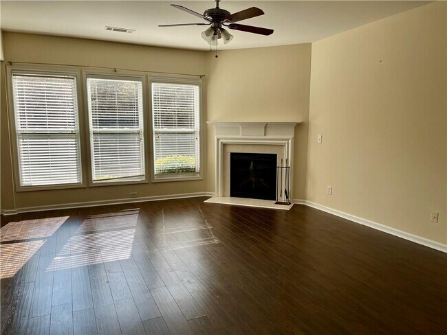 Foto del edificio - 2279 White Alder Dr NE