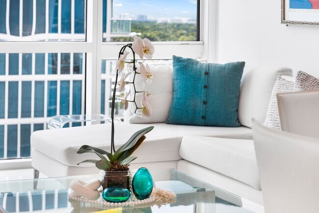 Foto del edificio - 6801 Collins Ave