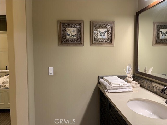 Foto del edificio - 13985 Riverglen Dr