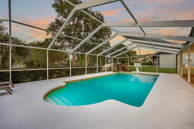 Foto del edificio - 22481 Southshore Dr