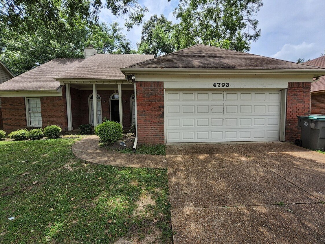 Foto principal - 4793 Ross Creek Dr