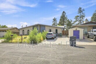 Building Photo - 1811 N Meadow Lark Dr