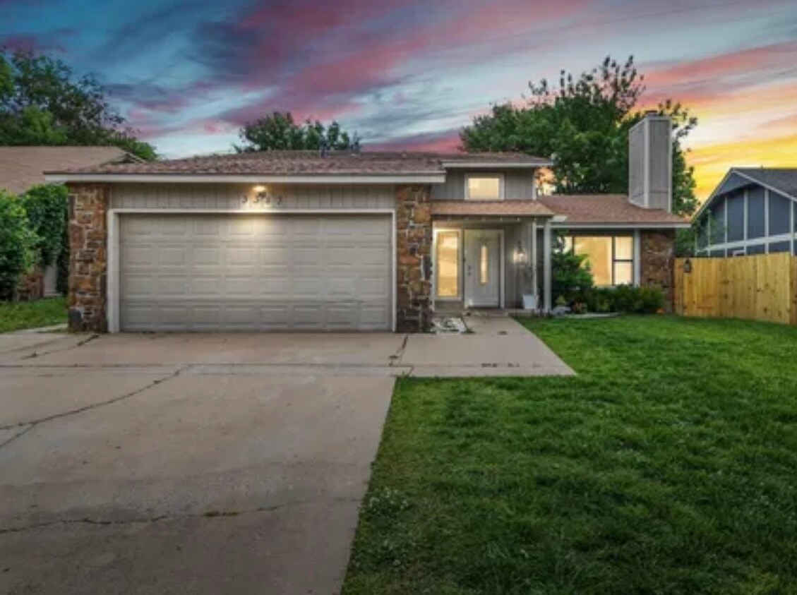 Foto principal - 3383 S 141st E Ave