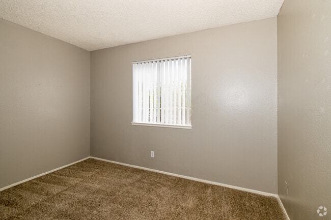 2BR, 1BA - 800SF - Bedroom - Park Place Apartments