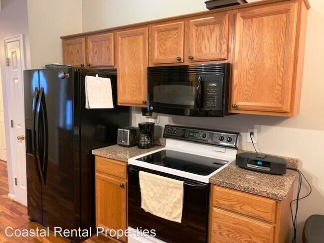 Building Photo - 3 br, 2 bath House - 516 Lake Park Dr.