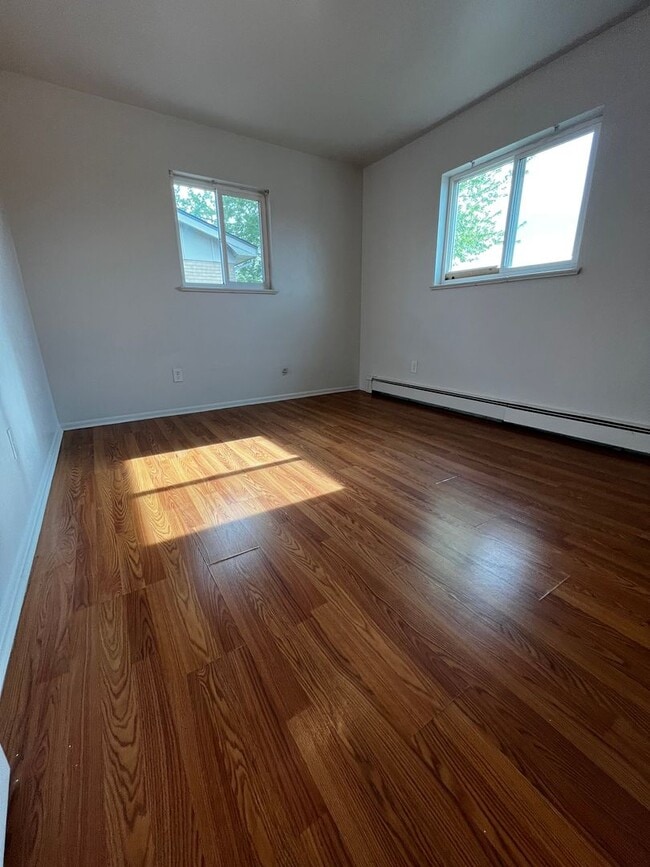Building Photo - Westminster 2-bedroom 1 bath available now!