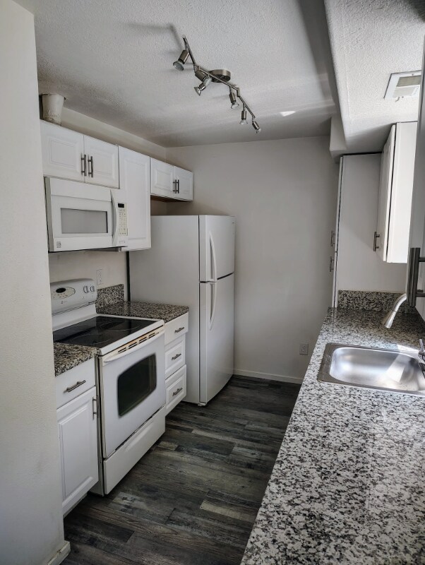 Foto del edificio - 18165 SE Oak St