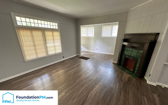 Foto del edificio - 5786 Woodlawn St