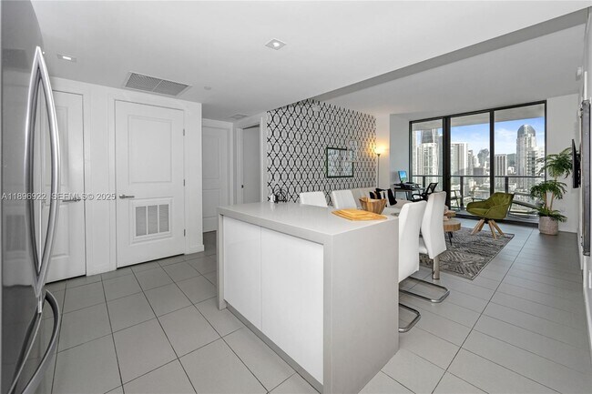 Foto del edificio - 1600 NE 1st Ave