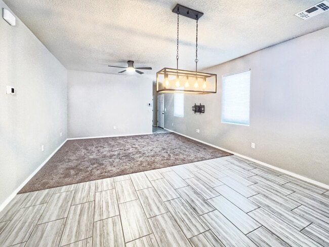 Building Photo - Newer Home in Mountain Hawk