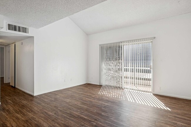 Building Photo - San Merida