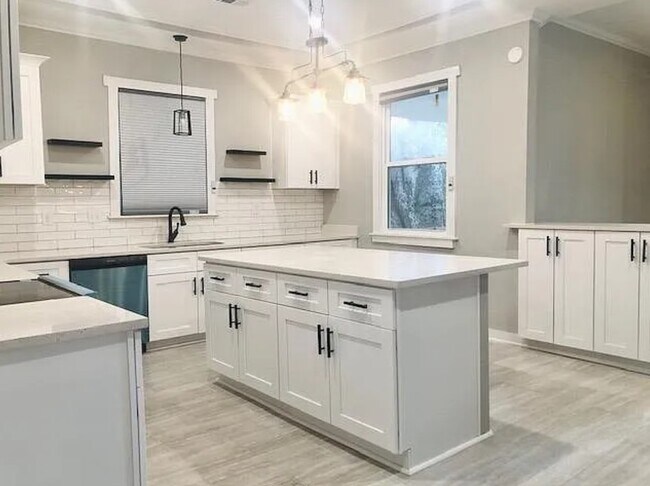 Cocina - 3394 Spottswood Ave