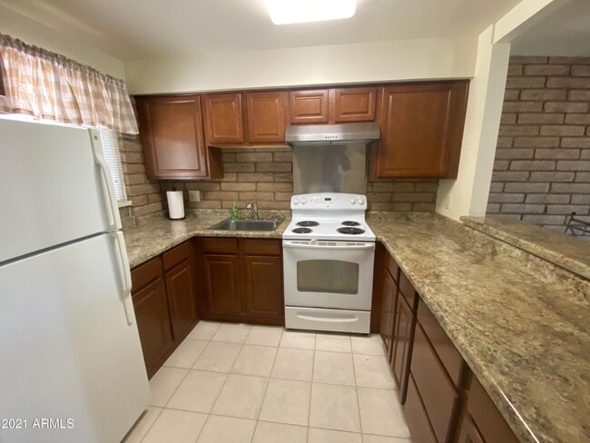 Building Photo - 27250 N 64th St