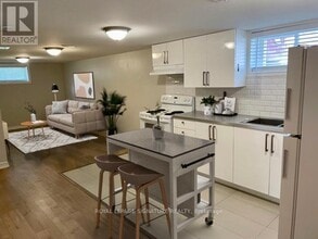 Building Photo - 1528 Pharmacy Ave