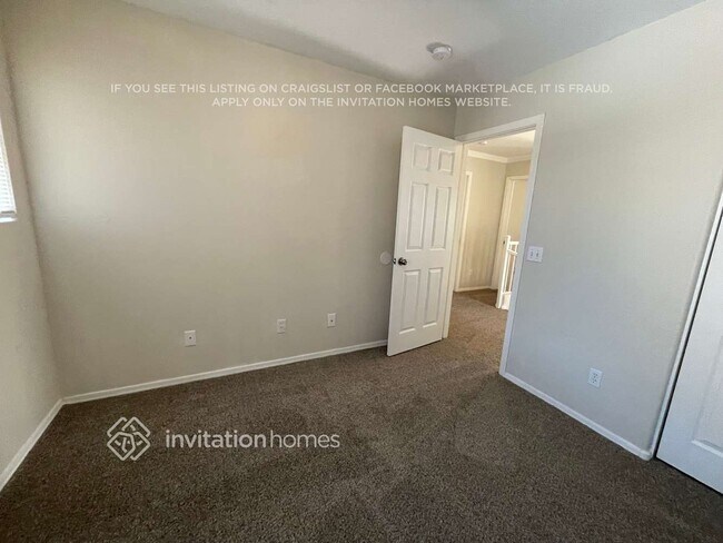 Building Photo - 8231 W Carol Ave