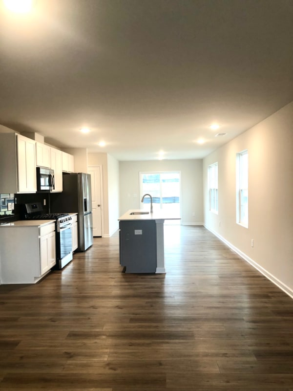 Building Photo - 1747 Mallard Dr