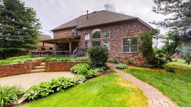 Foto del edificio - 7703 Wolfpen Ridge Dr