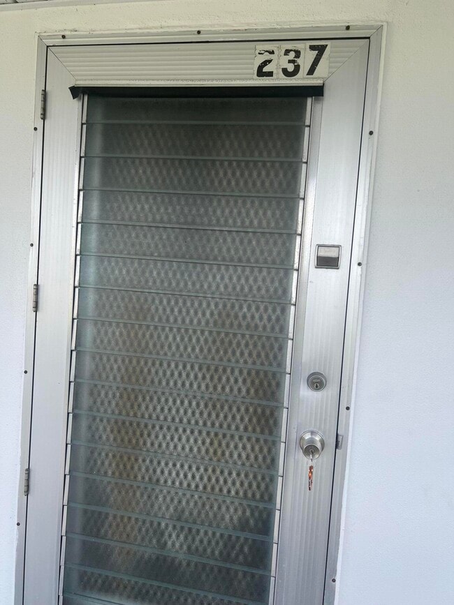 Foto del edificio - 237 Camden M