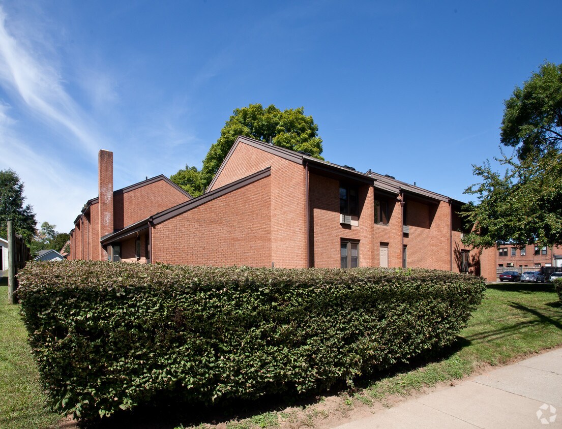 Foto principal - Elm Grove Apartments