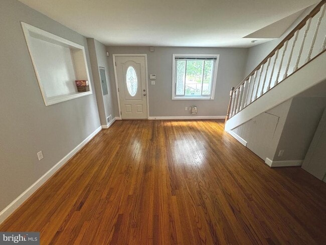 Foto del edificio - 10710 Maple St