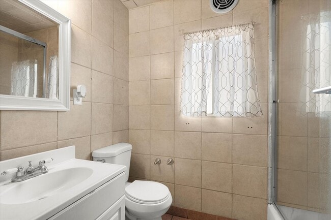 Building Photo - 4346 W 177th St