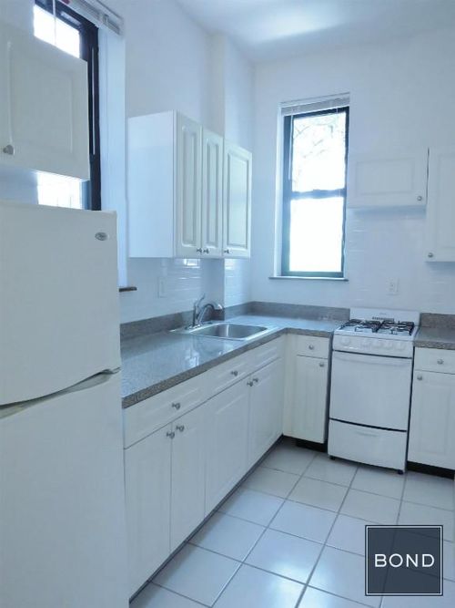 Building Photo - 433 E 83rd St