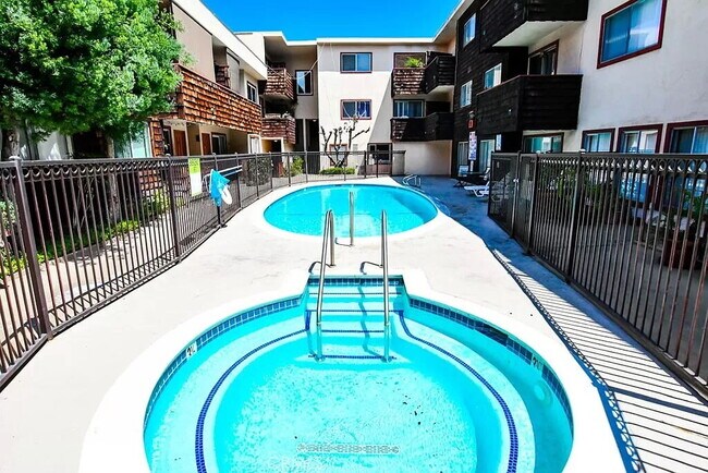Foto del edificio - "Chic 1-Bed Oasis with Central Vacuum & Ha...