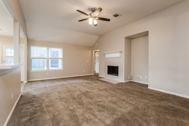 Building Photo - 3219 Candlepine Dr