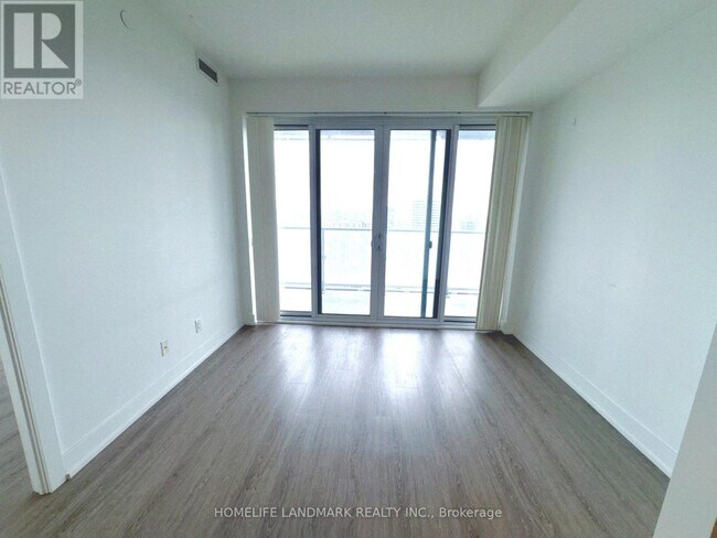 Photo du bâtiment - 7 Grenville St