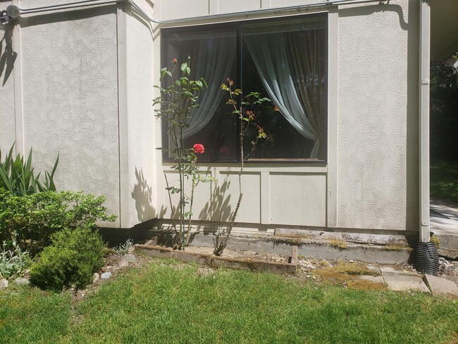 Building Photo - 1249 SW 132nd Ln