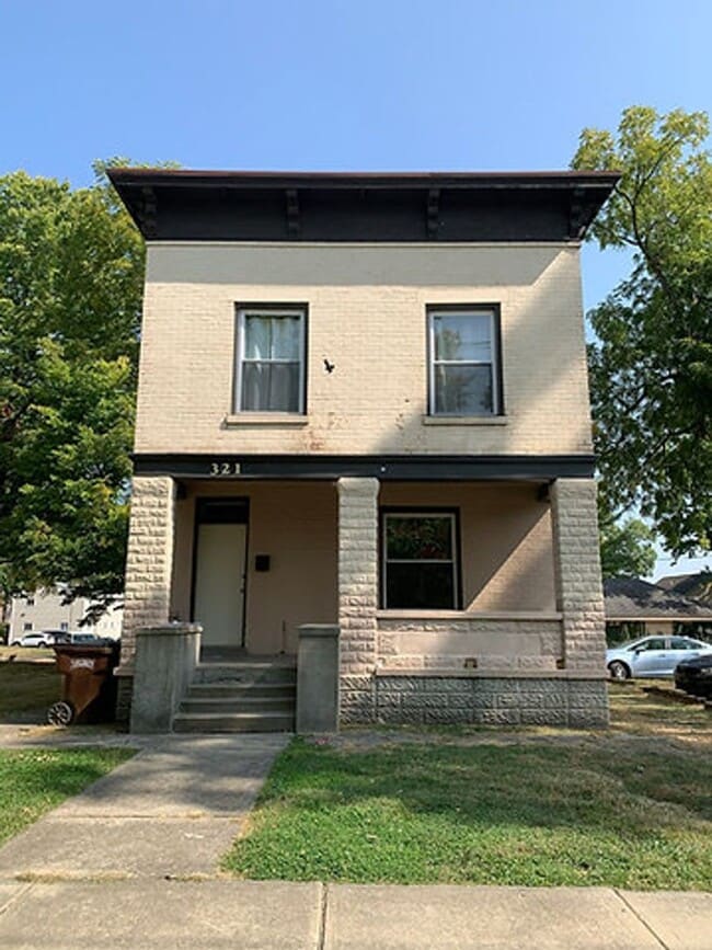 Building Photo - 321 S Main St