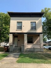 Building Photo - 321 S Main St