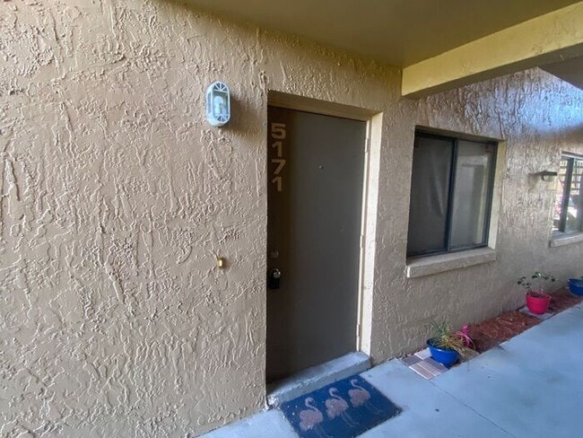 Building Photo - 5171 Vineland Rd., Orlando Fl, 32811