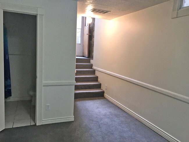 Building Photo - 18 N 200 E