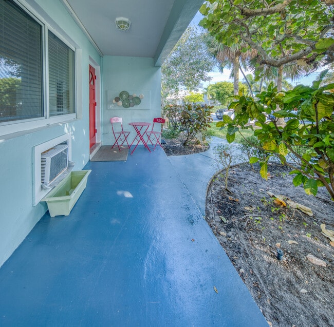 Building Photo - 101 S Palmway