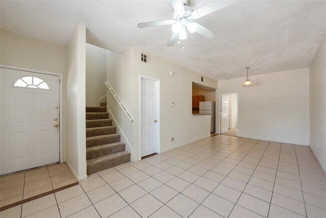 Building Photo - 6829 Dumble St