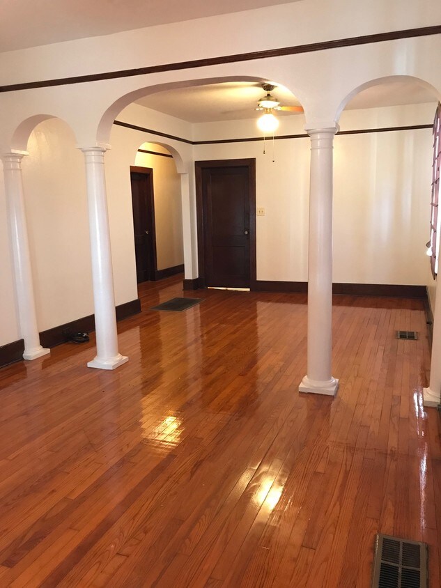 Living/Dining Room - 806 N Murat St