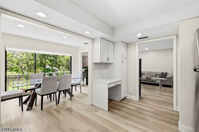 Foto del edificio - 428 Meadowlark Ln