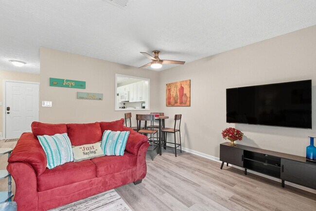 Foto del edificio - 1108 S Barnett Shoals Rd