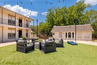 Building Photo - Villas at 1404