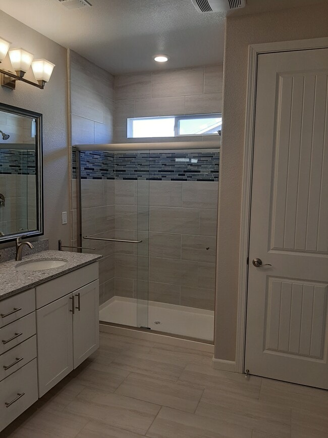 Building Photo - 5542 Kennedy Pl