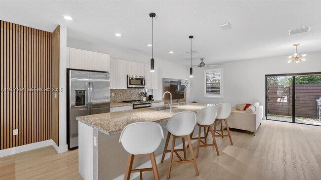 Foto del edificio - 10455 NW 82nd St