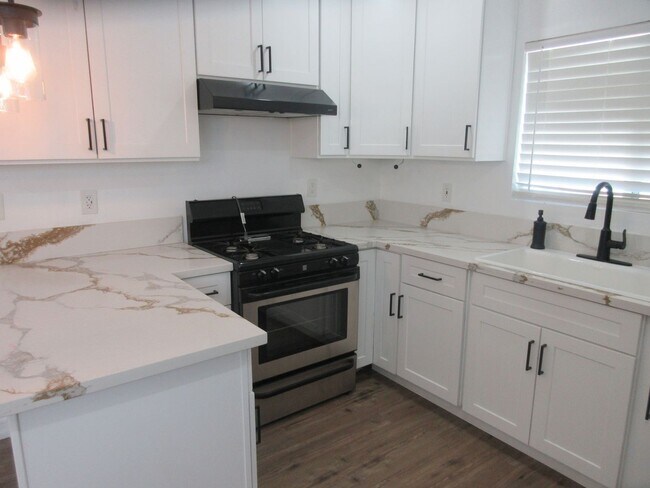 Foto del edificio - 13343 Herron St
