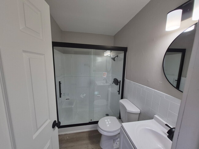 Building Photo - 3515 Dixie Dr