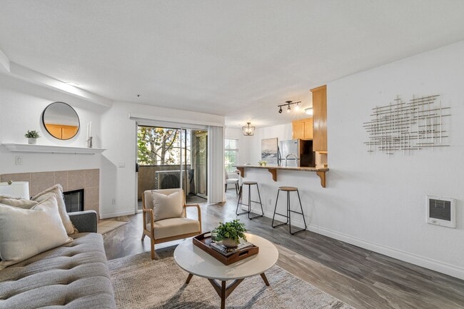 Building Photo - Remodeled 2 bed/2bath in Imperial Beach